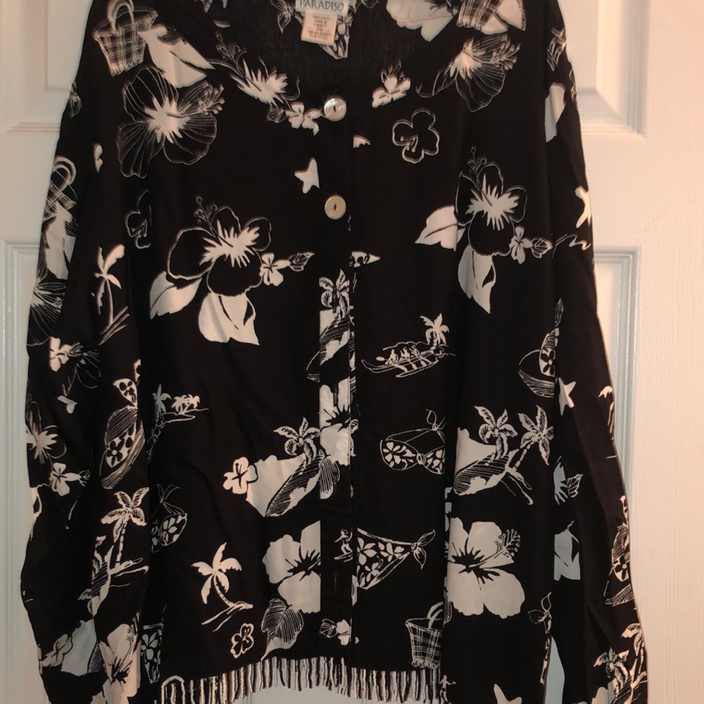 NWT Paradiso long sleeve top with fringe